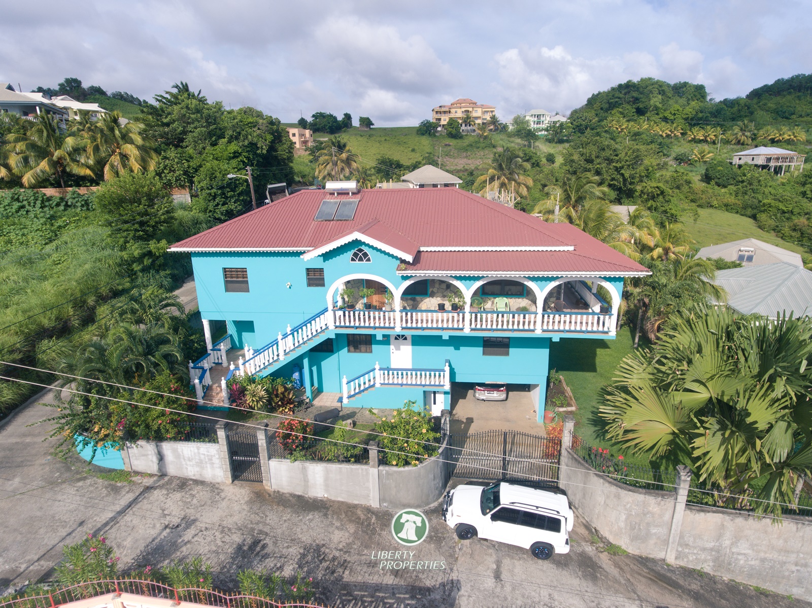 For Sale 7 Bedroom Property On 6 808 Sq Ft Of Land At Harmony Hall Saint Vincent And The Grenadines Reduced Price 818 000 00 Open To Offers Liberty Properties
